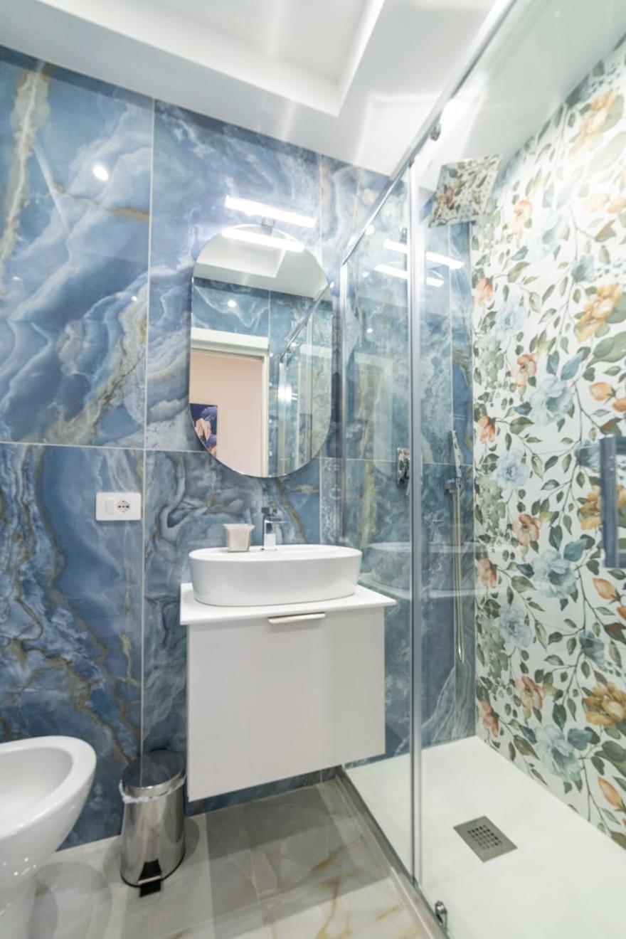 Station House 45 Bed & Breakfast เนเปิลส์ ภายนอก รูปภาพ