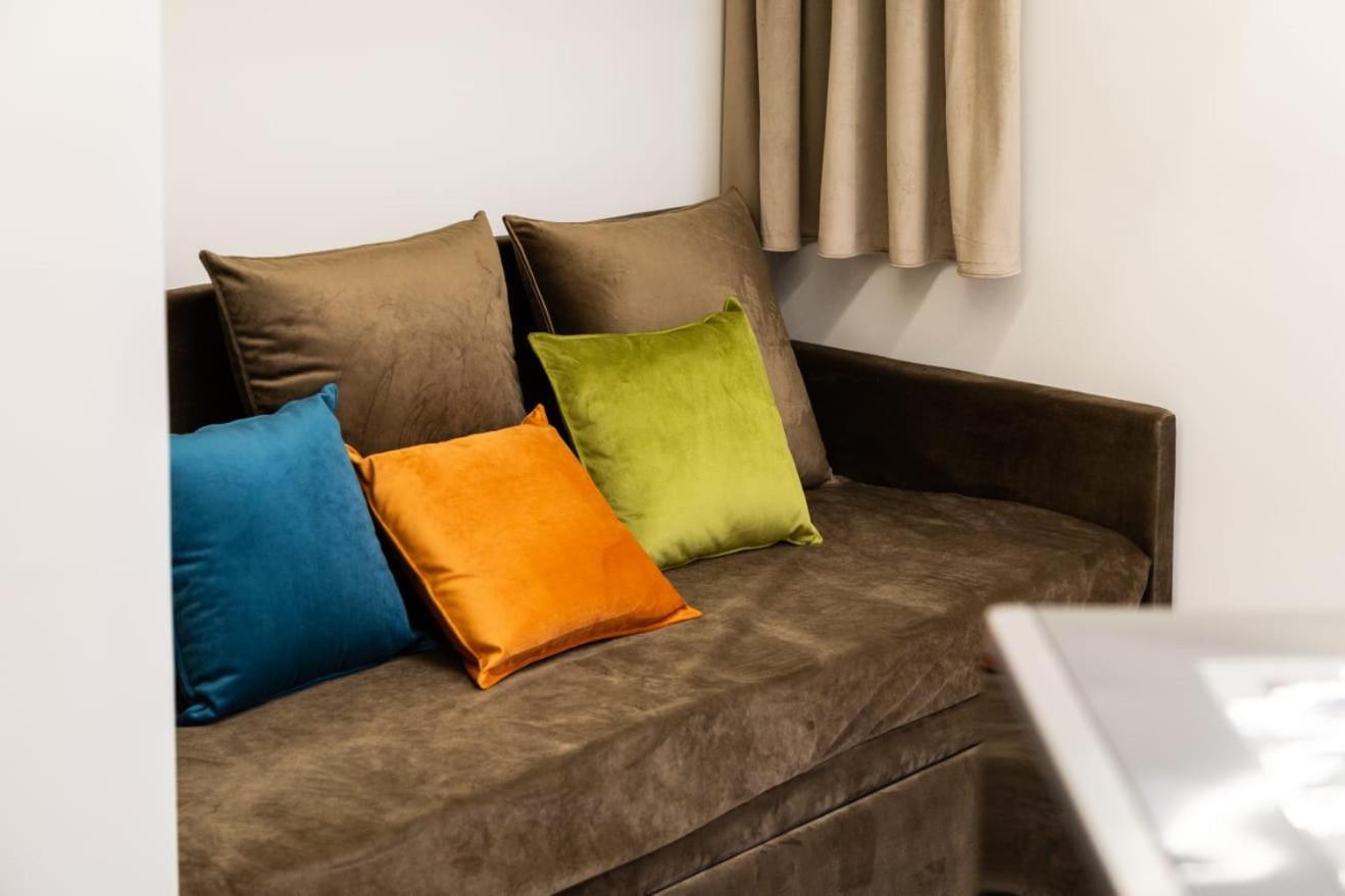Station House 45 Bed & Breakfast เนเปิลส์ ภายนอก รูปภาพ